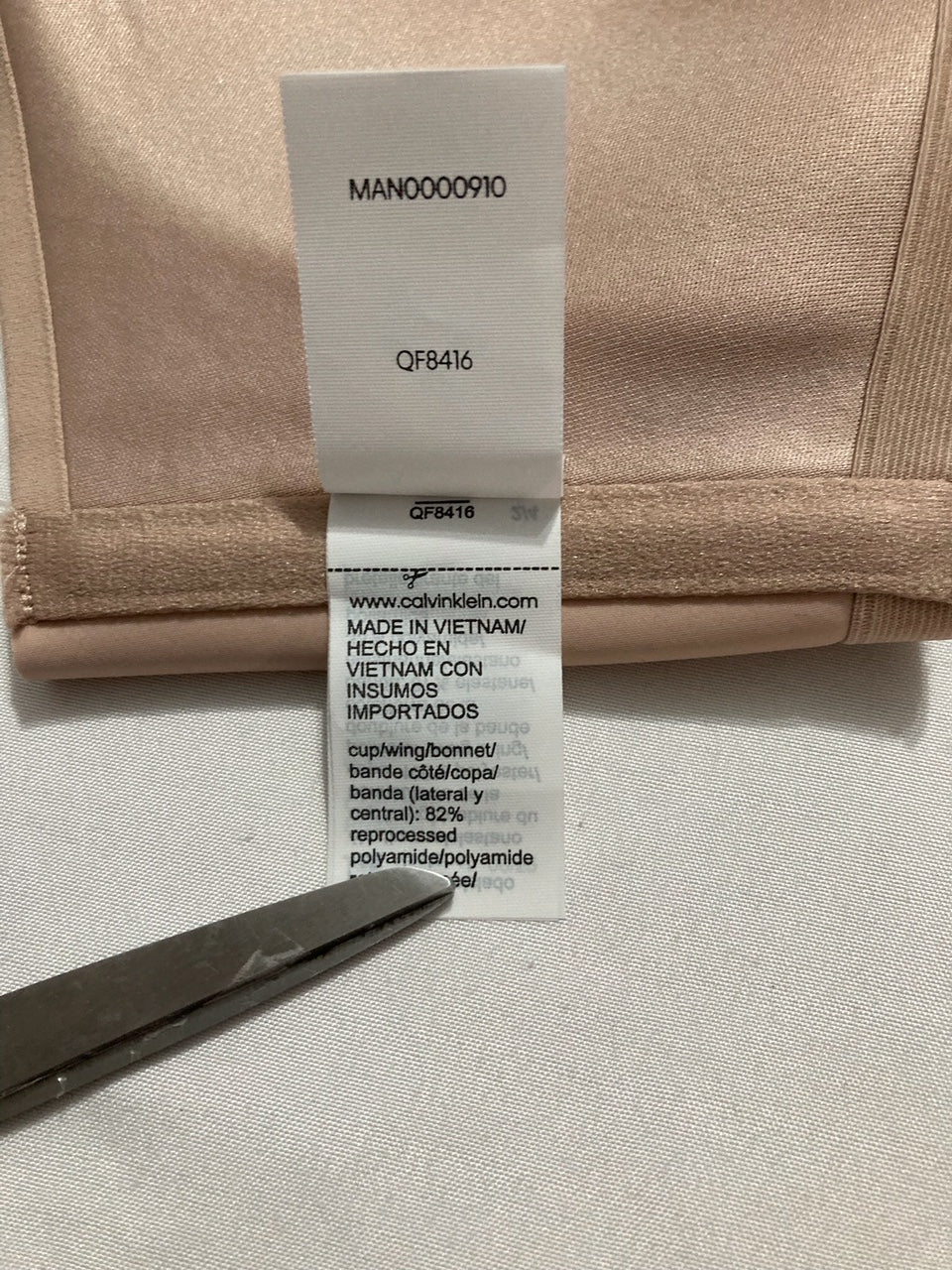 NWD CALVIN KLEIN Perfectly Fit Adapt Bandeau Strapless Bra BEIGE M