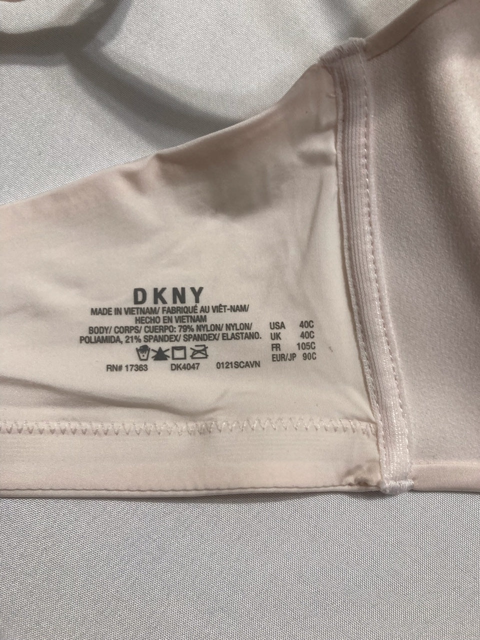 DKNY Litewear Wirefree Bra WHITE 40C