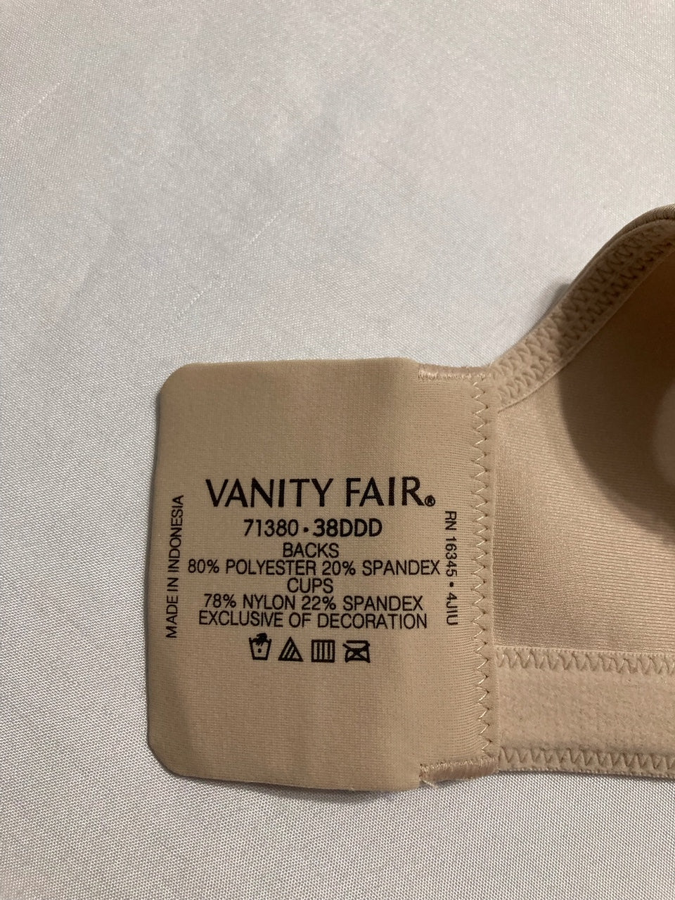 VANITY FAIR Full Figure Beauty Bra 4 Way Stretch Fabric BEIGE 38DDD