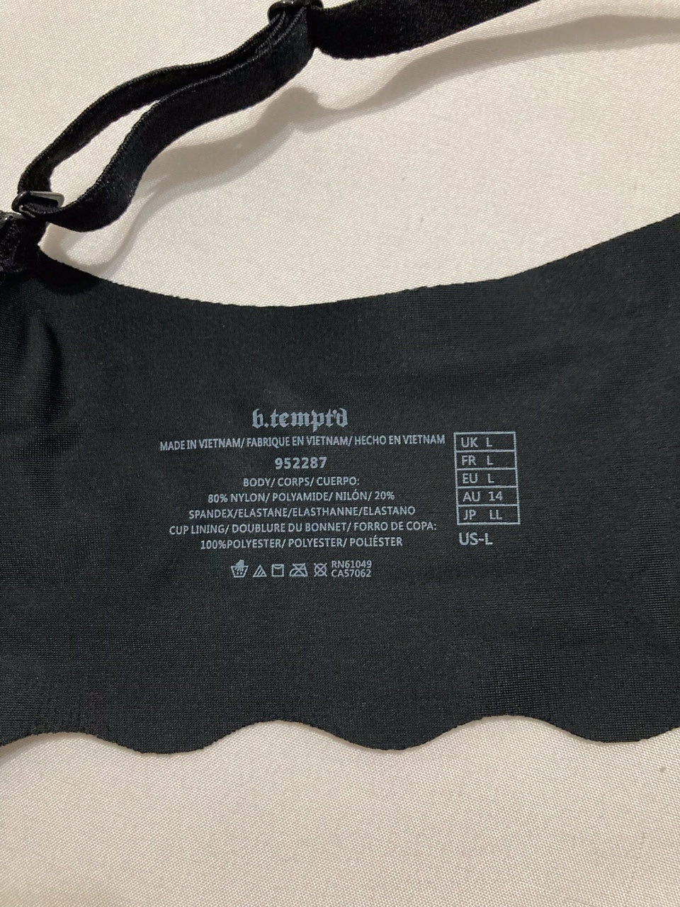 B.TEMPT'D Padded Convertible Wire Free Bra BLACK L