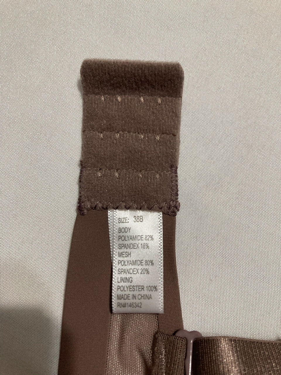 UNBRANDED Seamless underwire support and molded cups adjustable straps BROWN 38B