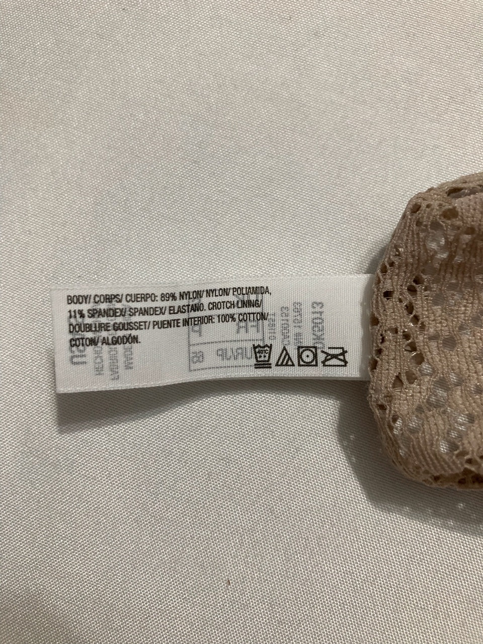 DKNY Modern Lace Thong Panty CHAMPAGNE S