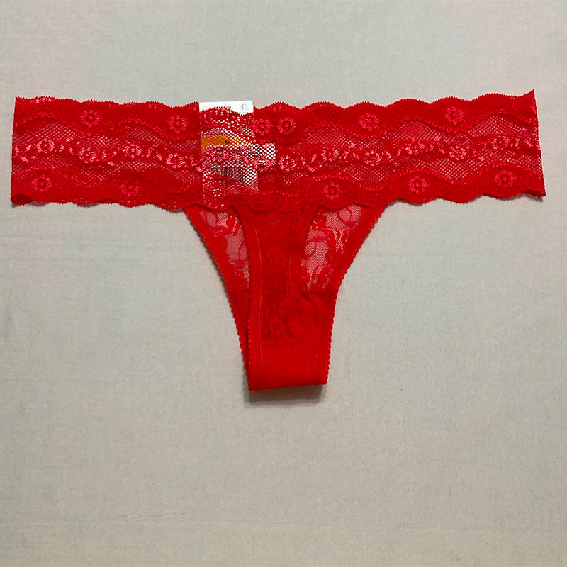 b.tempt'd by Wacoal Women's Lace Kiss Thong Panty Hibiscus M
