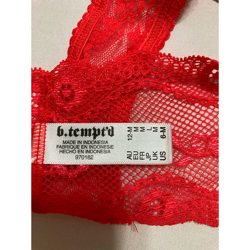 b.tempt'd by Wacoal Women's Lace Kiss Thong Panty Hibiscus M