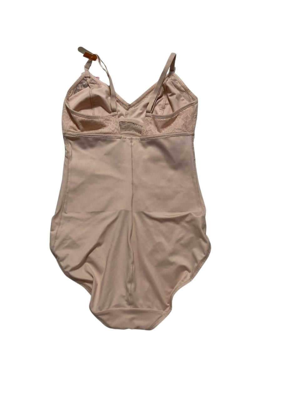 MAIDENFORM Tame Your Tummy Lace Shapewear SANDSHELL LACE S