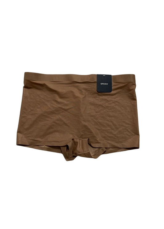 SPANX Control Boyshort CAFE AU LAIT M