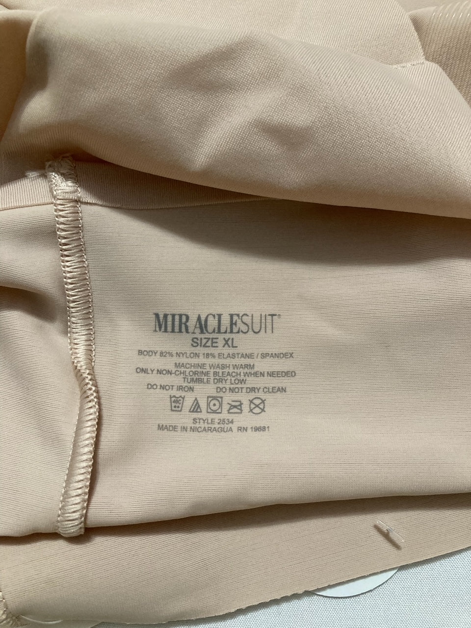 MIRACLESUIT Wonderful Edge Light Shaping Brief WARM BEGE XL
