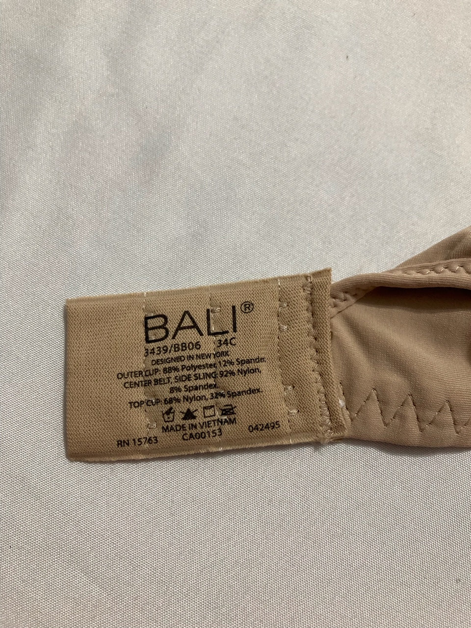 BALI Seamless Underwire Bra One Smooth U Smoothing NUDE 34C