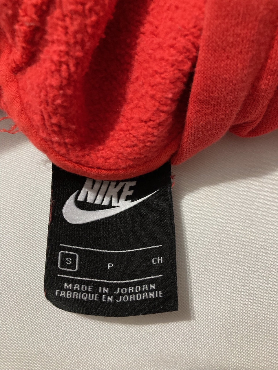 NIKE Men's Primary Hoodie RED S