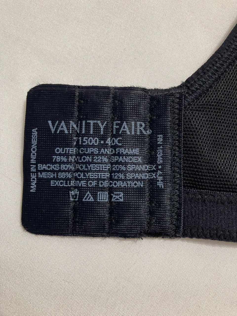 VANITY FAIR Medium Impact Sports Bras BLACK 40C