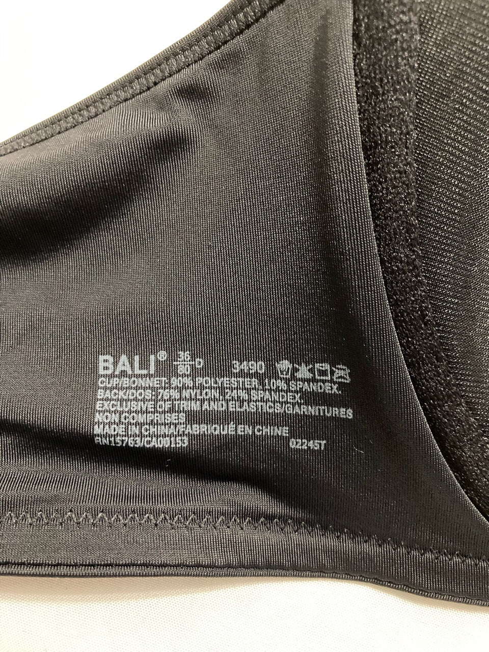 BALI One Smooth U Ultra Light Minimizer Underwire Bra BLACK 36D