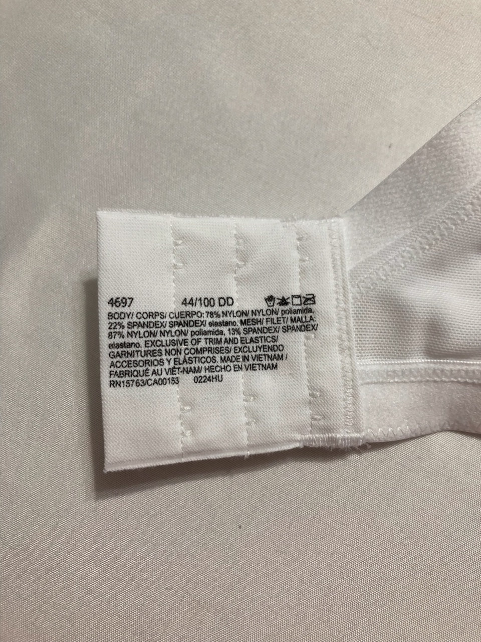 PLAYTEX 18 Hour Minimizer Smoothing Full-Coverage Wireless T-Shirt Bra WHITE 44D