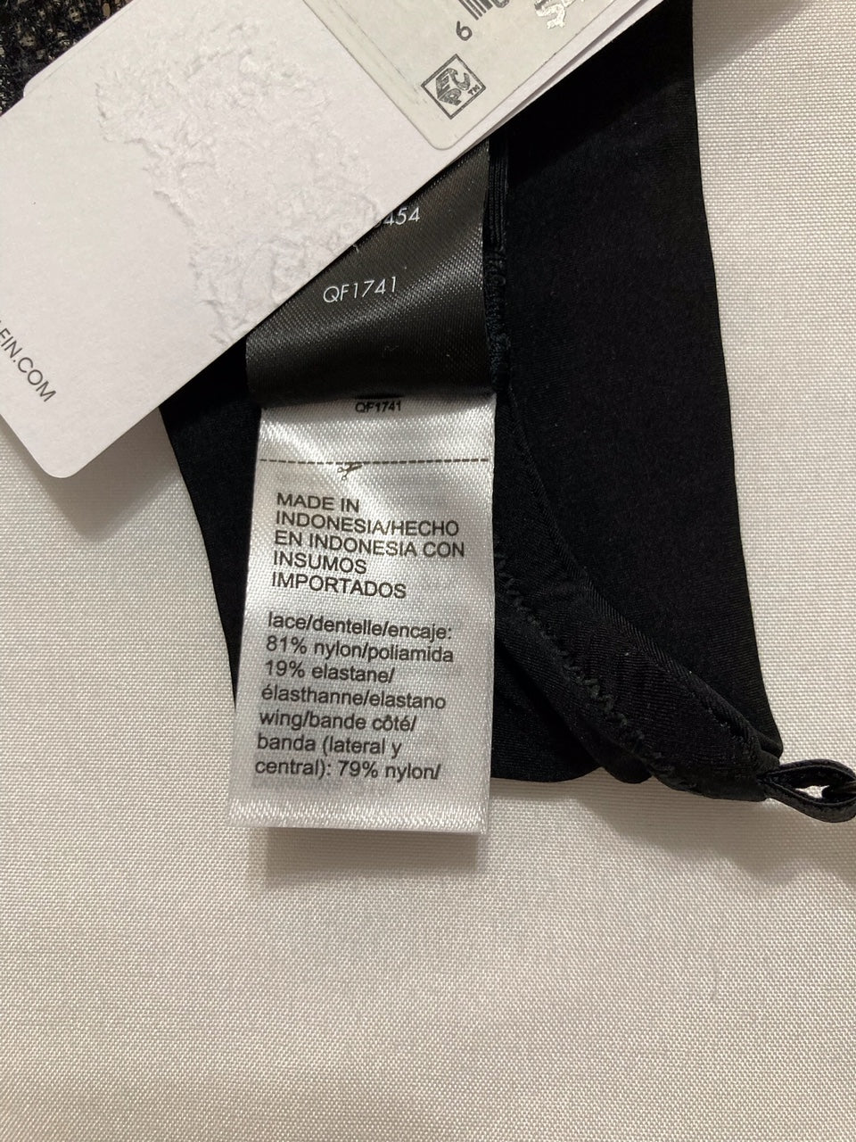 CALVIN KLEIN Seductive Comfort Unlined Lace Bra BLACK 34B