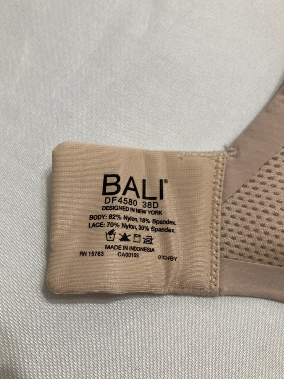 BALI T-Shirt Coolest Smoothing Underwire Convertible Bra NUDE 38D