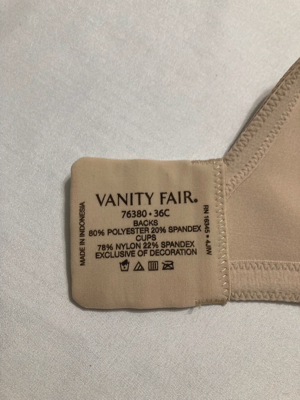 VANITY FAIR Full Figure Beauty Back Smoothing Bra 4 Way Stretch Fabric BEIGE 36C