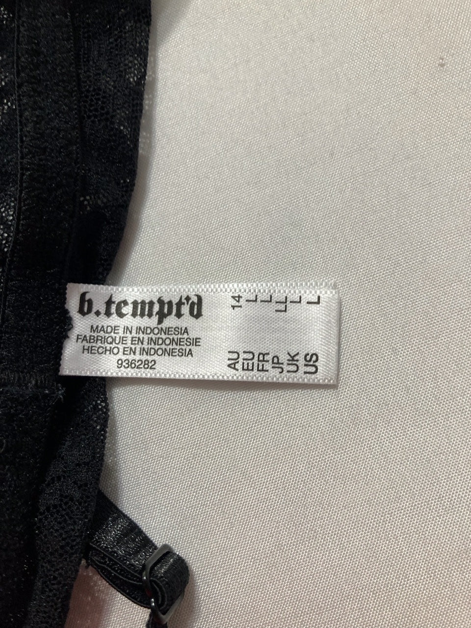 B.TEMPT`D Lace Kiss Bodysuit BLACK L