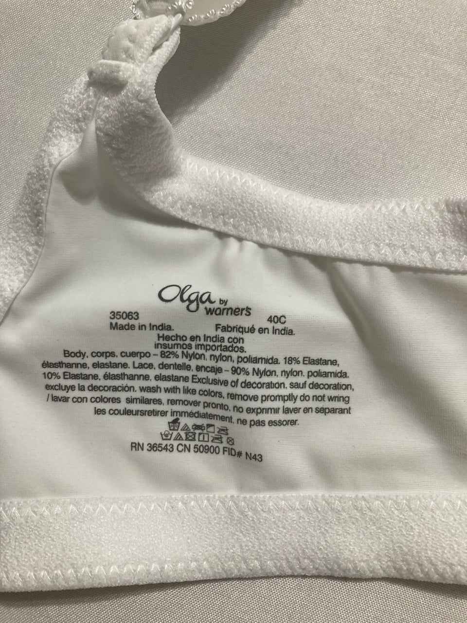 OLGA Luxury Lift Full-Figure Full-Coverage Bra WHITE 40C