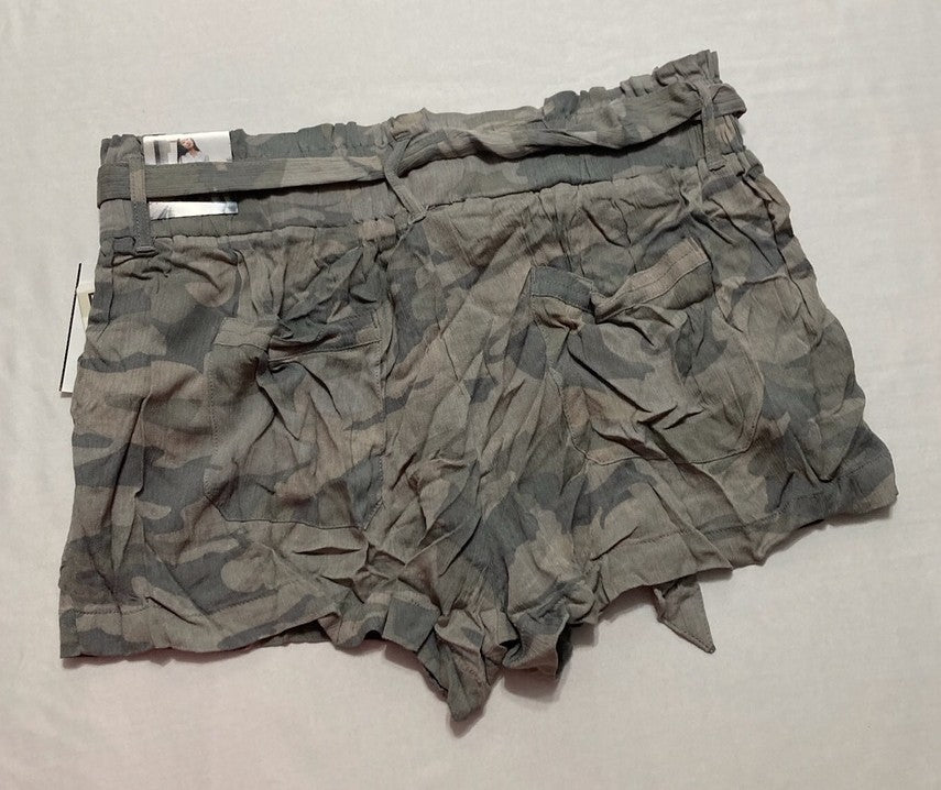 REWASH American Original Juniors' Camo-Printed Paperbag Shorts GREEN XL
