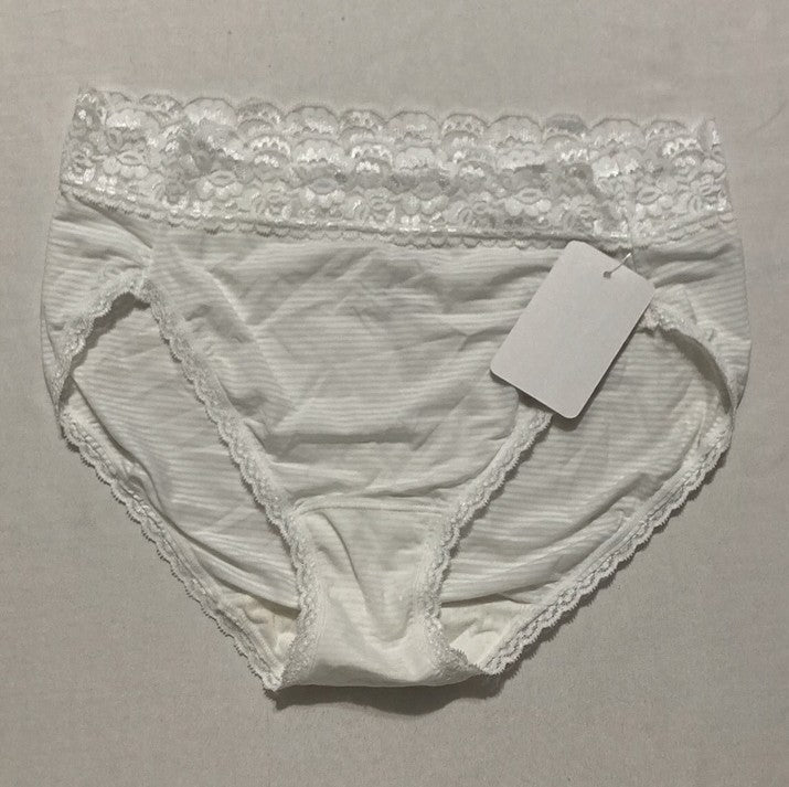 VANITY FAIR Flattering Lace Panties: Lightweight Superior Stretch WHITE 6