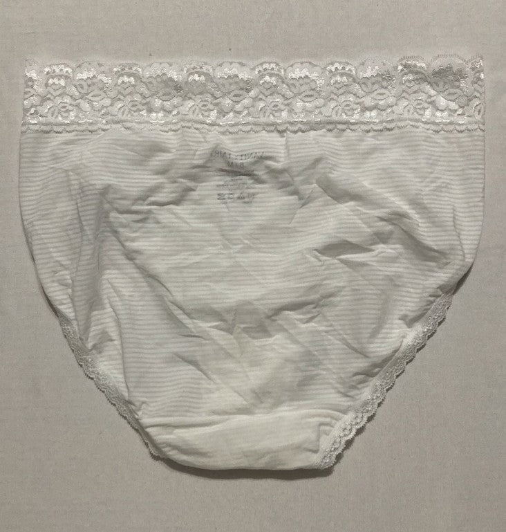 VANITY FAIR Flattering Lace Panties: Lightweight Superior Stretch WHITE 6