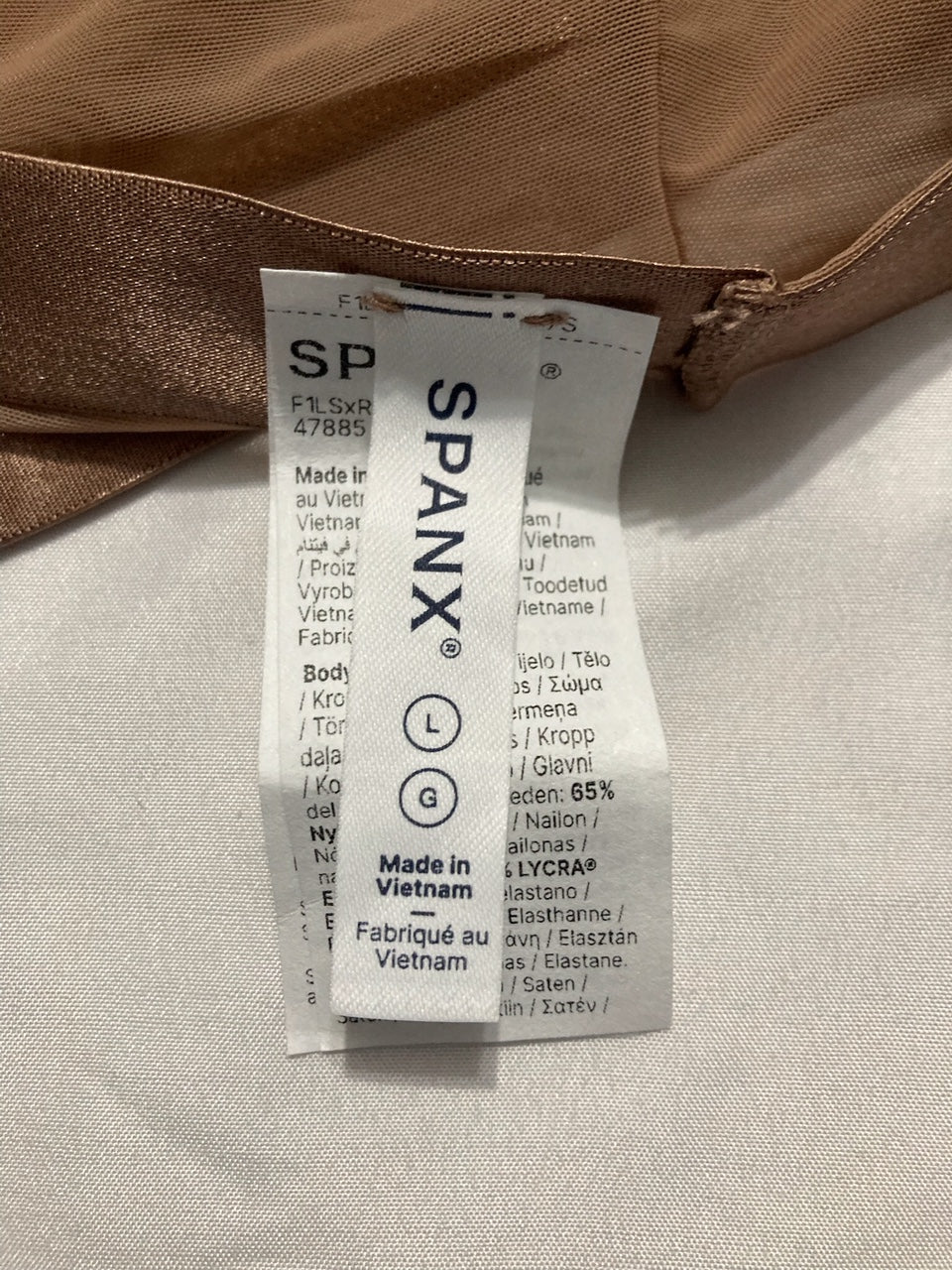 SPANX Satin-X Mid-Thigh Short CAFE L