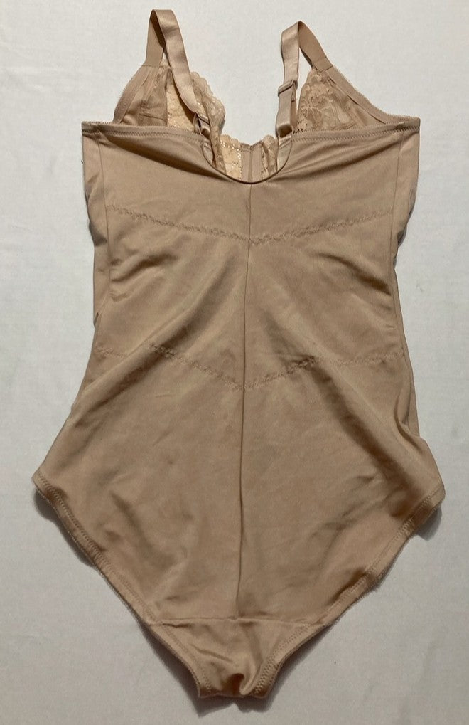 MAIDENFORM Ultra Firm Body Shaper With Built-in Underwire Bra NUDE 40DD