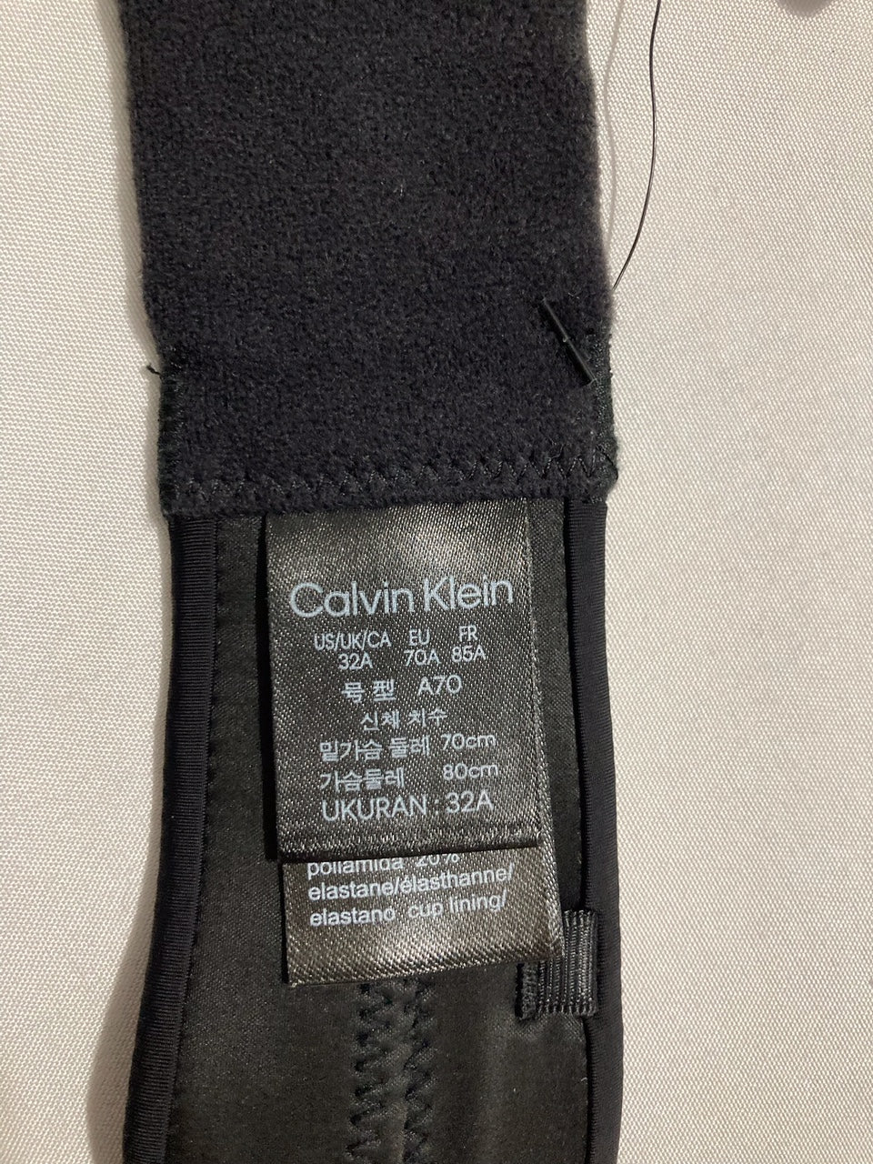 CALVIN KLEIN Perfectly Fit Strapless Convertible Push-Up Bra BLACK 32A