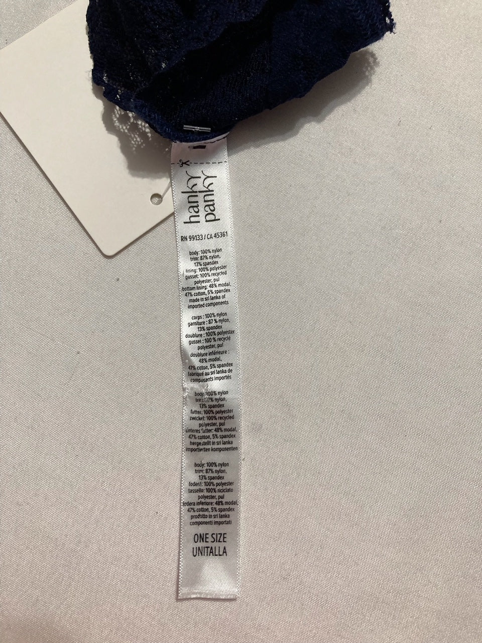 HANKY PANKY Signature Lace Low Rise Thong NAVY OS